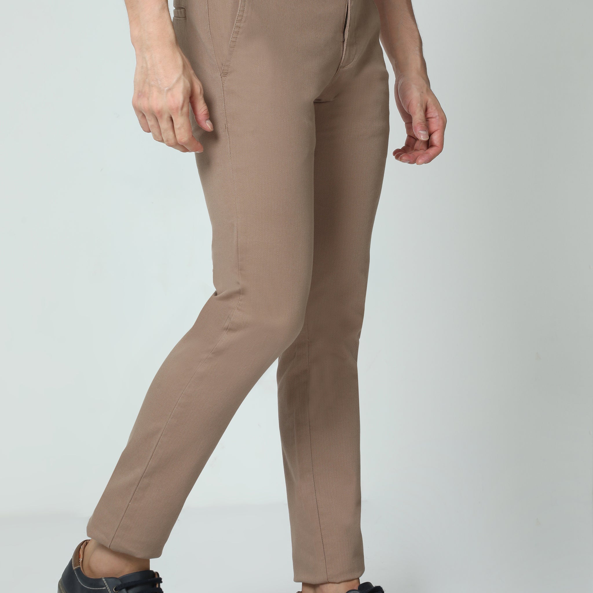 MEN KHAKI SOLID SLIM FIT TROUSER