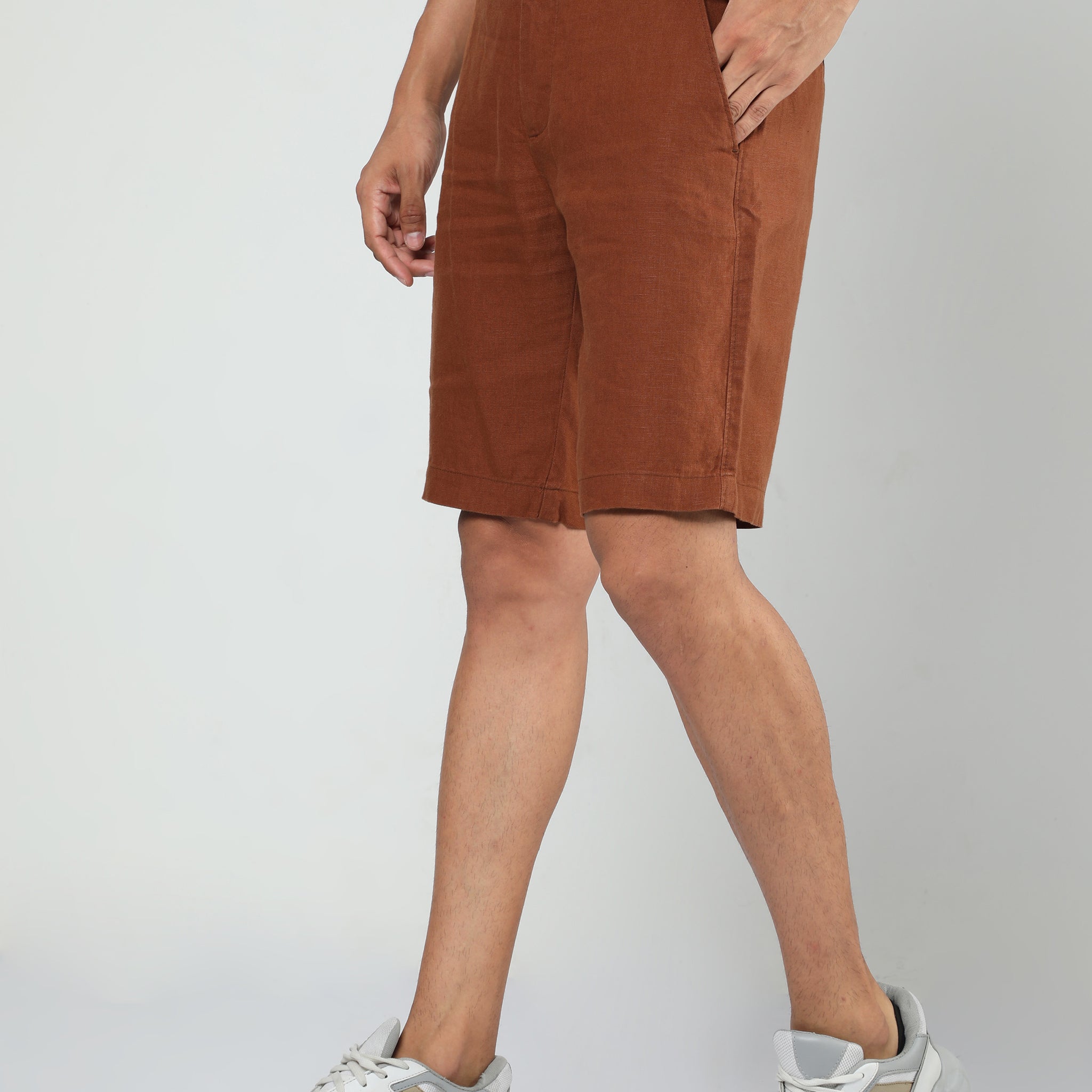 MEN LINEN AUBURN SOLID SHORTS
