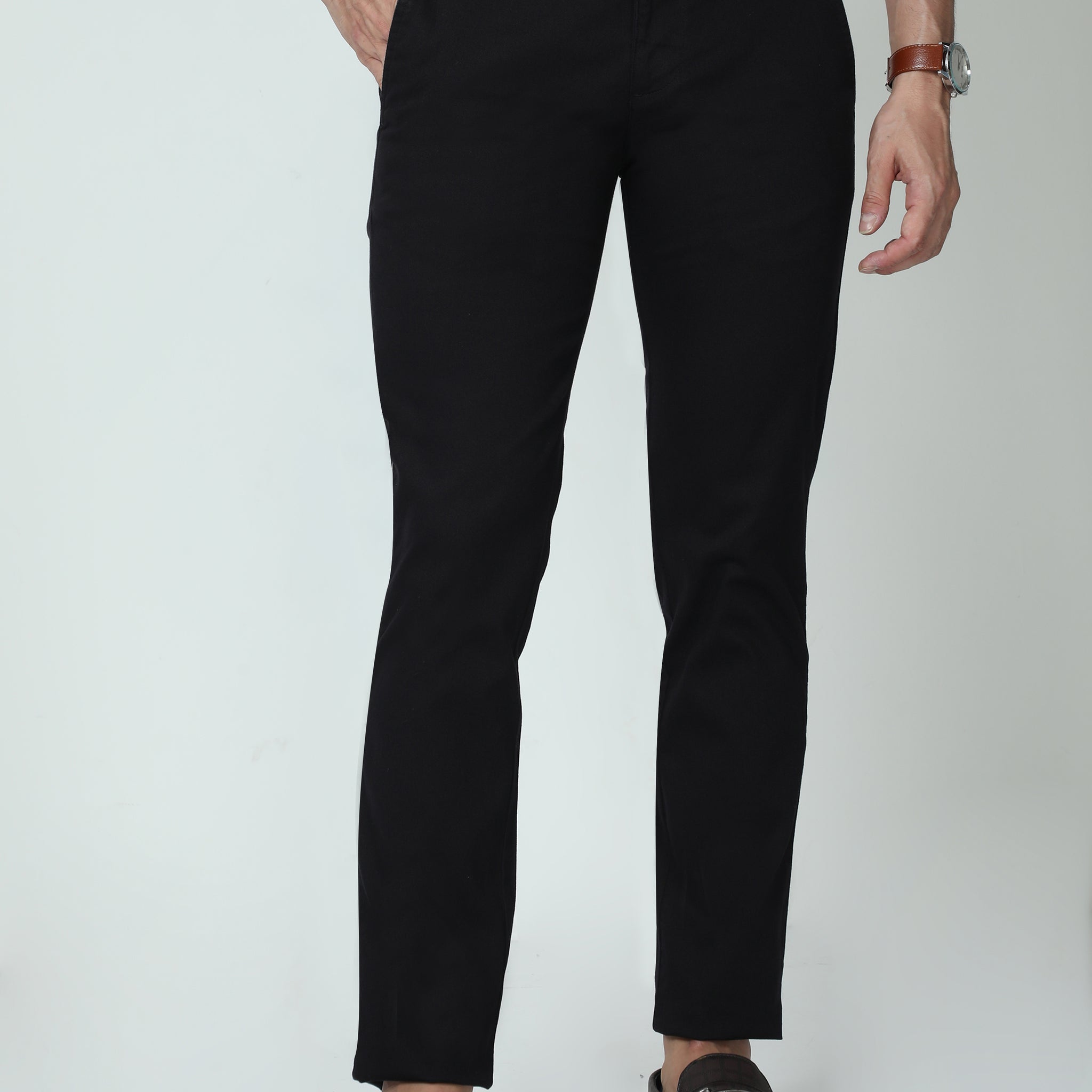 MEN BLACK SOLID SLIM FIT TROUSER